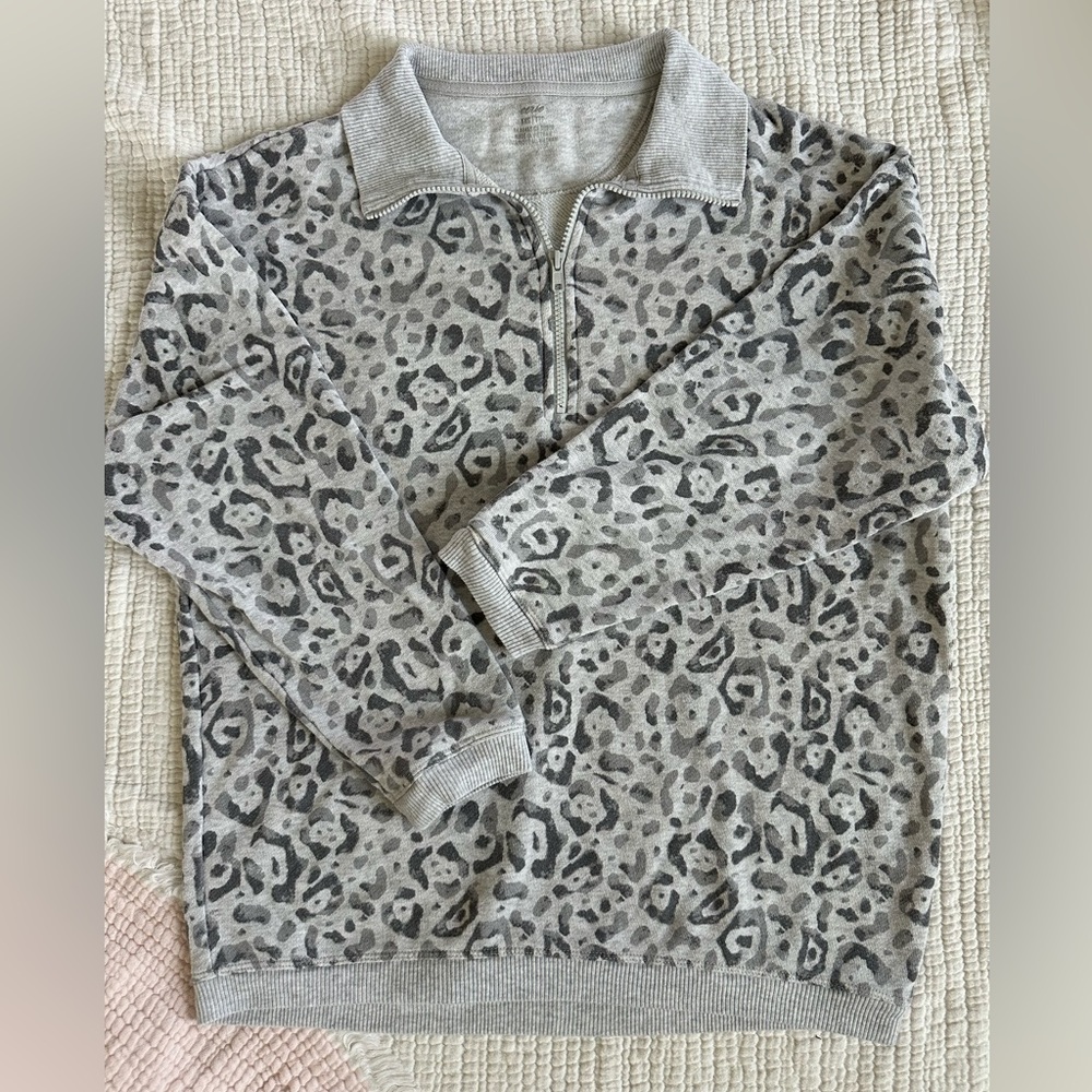 AERIE Gray Leopard Print Sweater